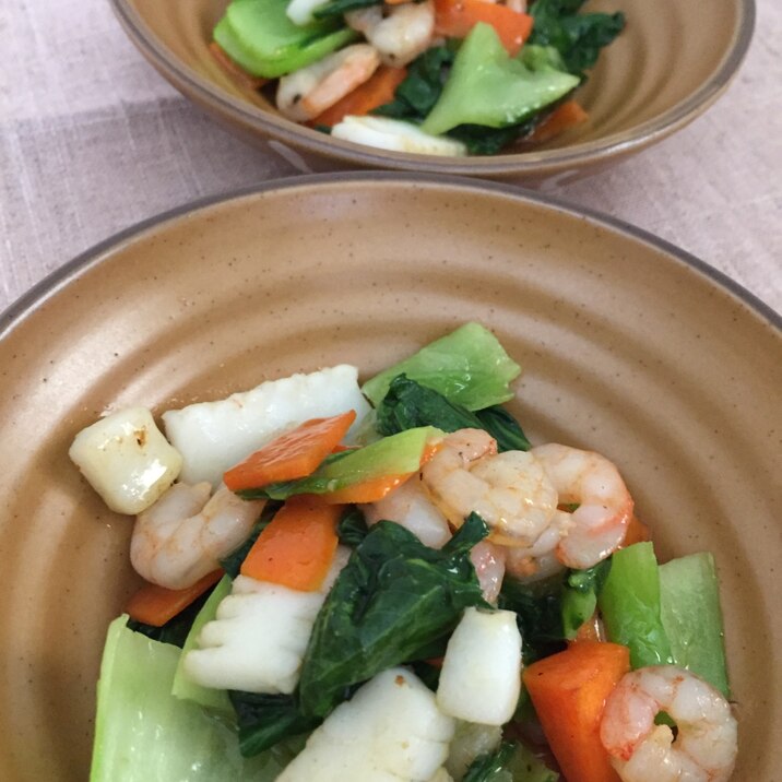 青梗菜と冷凍イカ&エビの塩だれ炒め